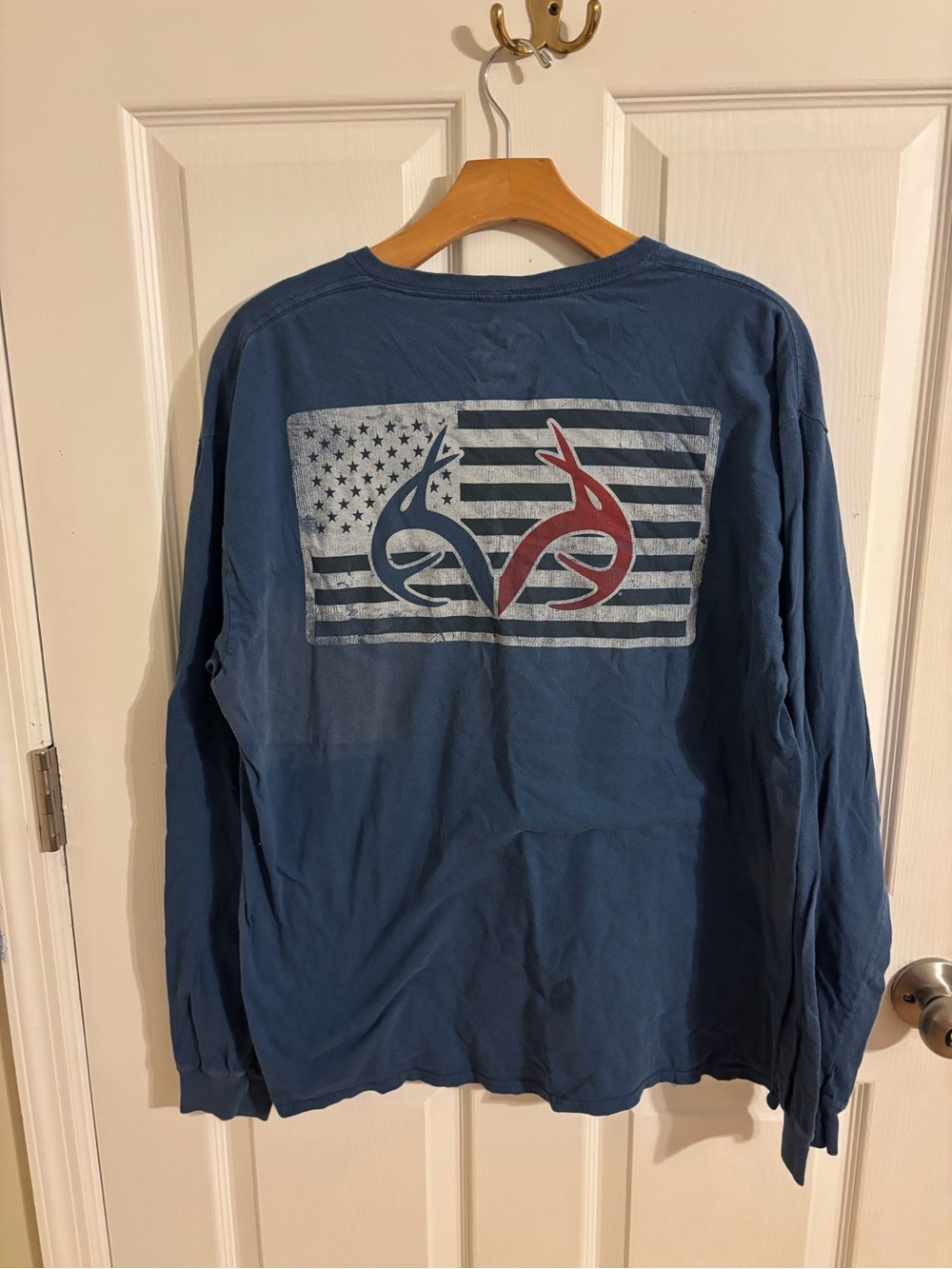 Realtree Navy Long Sleeve Shirt with Flag and Antler Logo